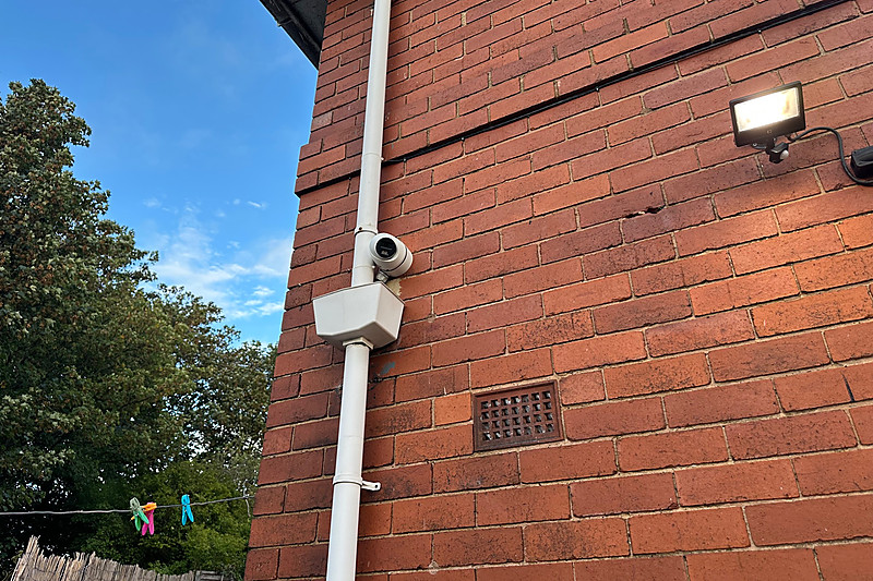 outdoor-cctv-camera-and-light-seacroft-leeds